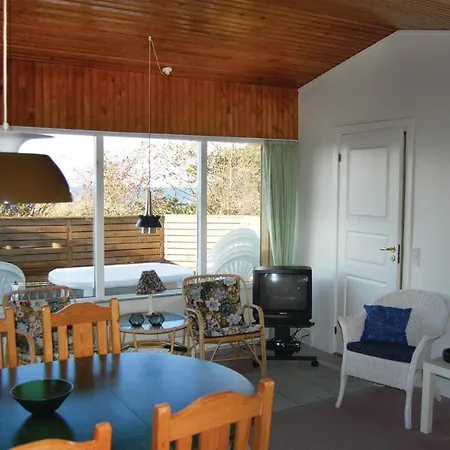 Tolles Haus Mit 2 Schlafzimmern In Ferienhaus Logstor
